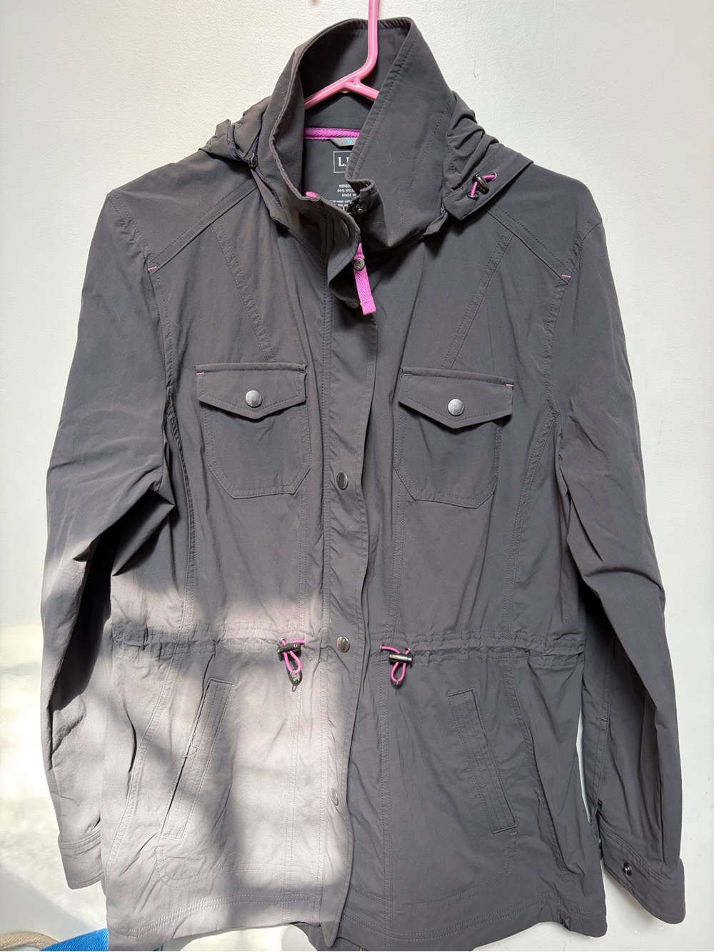 L.L. Bean Luna Windbreaker Boundless Women's Gray Jacket w/Pink toggles Size Lg
